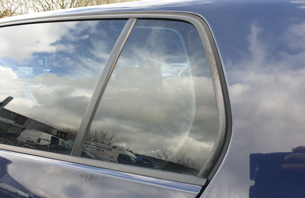 VW Golf Match TDI Quarter Window Glass Passengers Rear Door